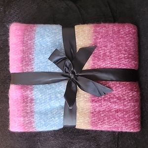 New Aqua Decorative Multicolored Throw, NWT, 50" x 60"